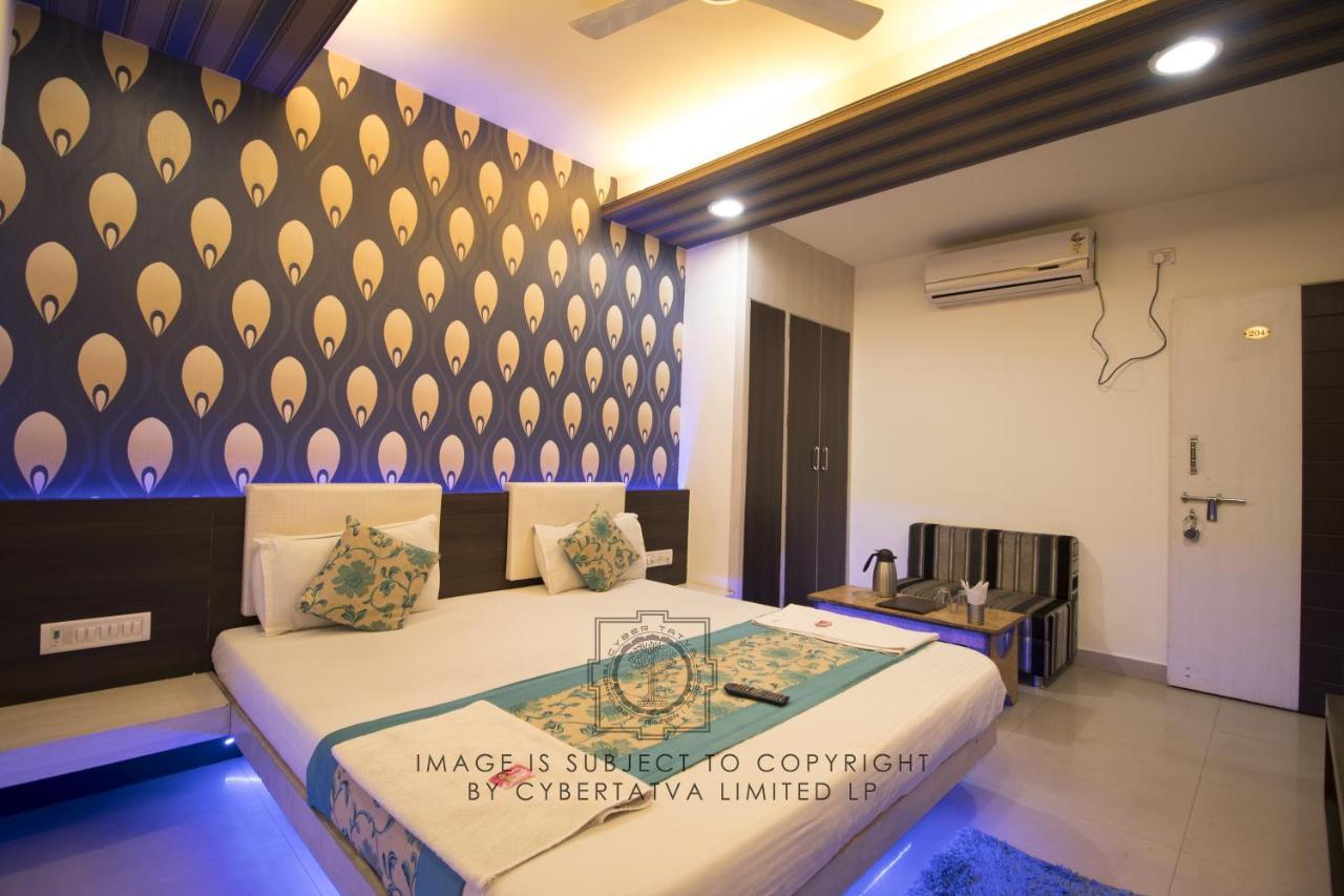 Hotel Maa Ganga Palace โบปาล ภายนอก รูปภาพ